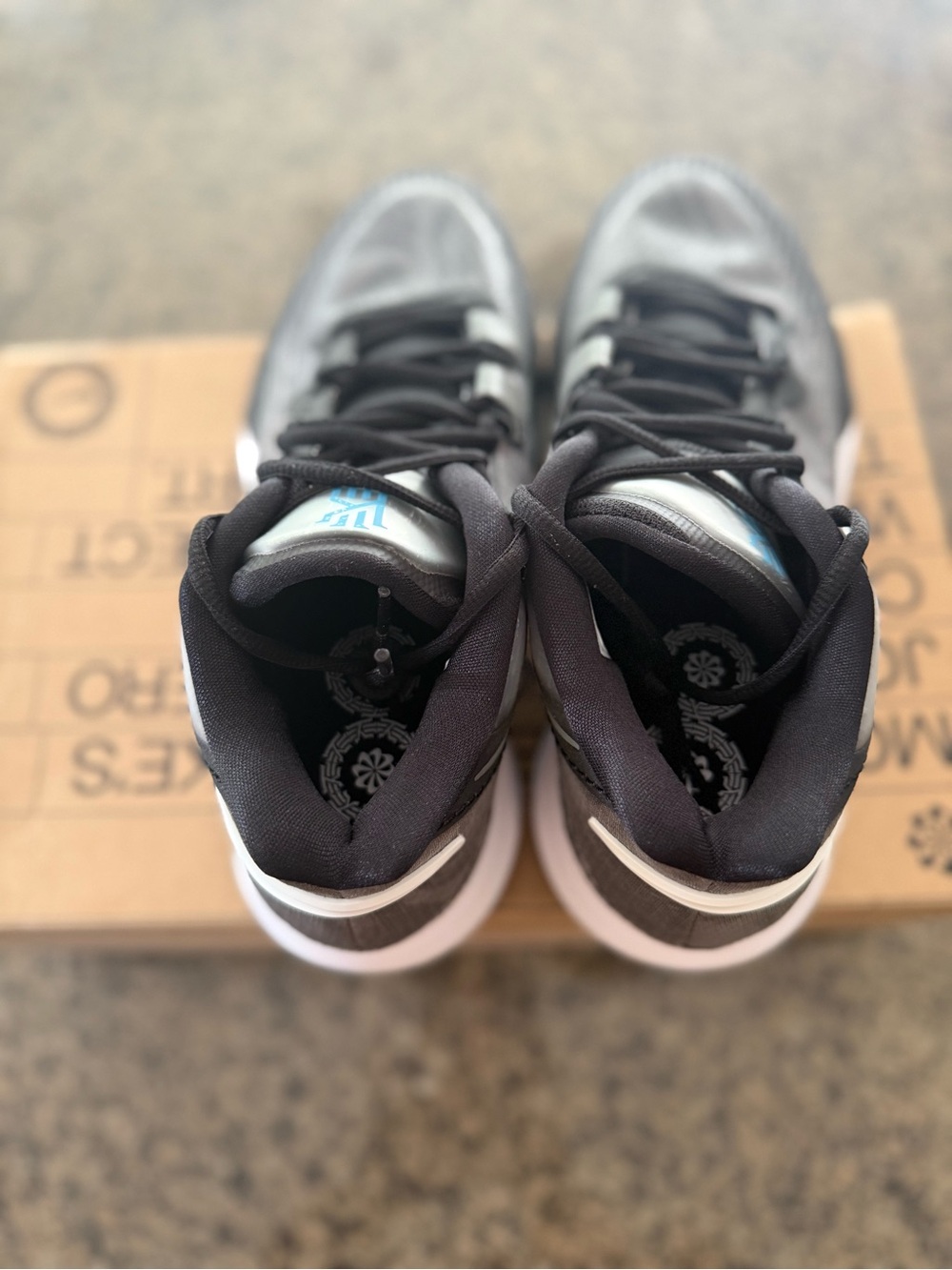 Nike Kyrie Irving Orca Black Athletic Shoes Size 11 Men's - Picture 6 of 7